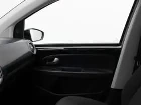 Volkswagen Up! thumbnail 22