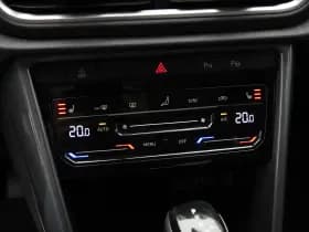 Volkswagen T-Roc thumbnail 16