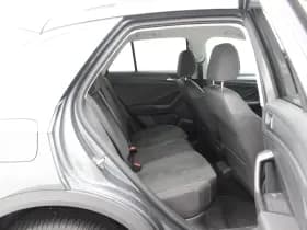 Volkswagen T-Roc thumbnail 6
