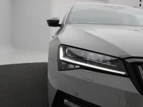 Škoda Superb thumbnail 9