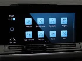 Volkswagen Multivan thumbnail 12
