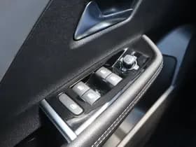 Opel Astra thumbnail 25