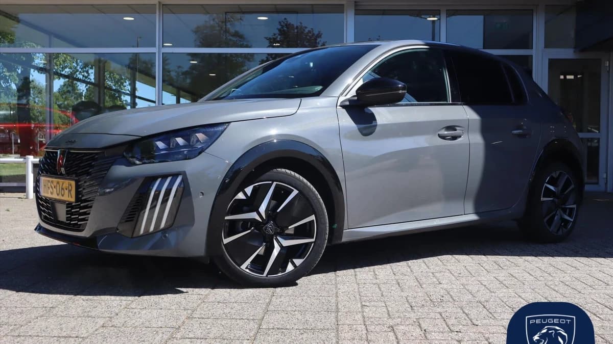 Peugeot 208 — foto 1