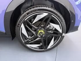 Abarth 600e thumbnail 4