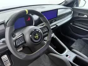 Abarth 600e thumbnail 6