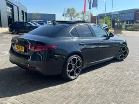 Alfa Romeo Giulia thumbnail 4