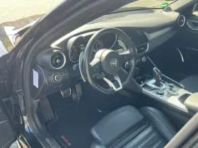 Alfa Romeo Giulia thumbnail 6