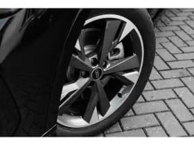 Audi Q4 e-tron thumbnail 6