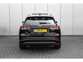 Audi Q4 e-tron thumbnail 4