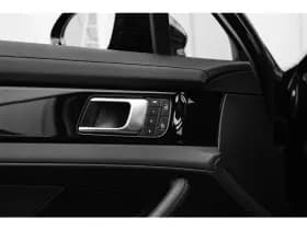 Porsche Panamera thumbnail 31