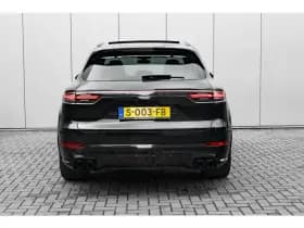 Porsche Cayenne thumbnail 4