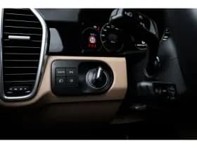 Porsche Cayenne thumbnail 47