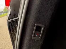 Audi Q4 e-tron thumbnail 4