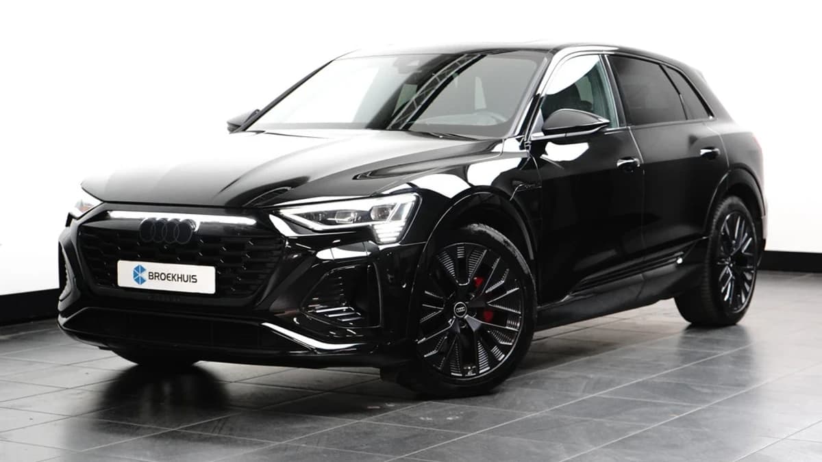 Audi Q8 e-tron — foto 1
