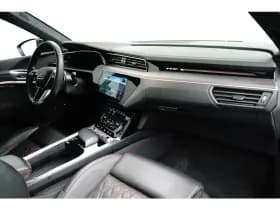 Audi Q8 e-tron thumbnail 7