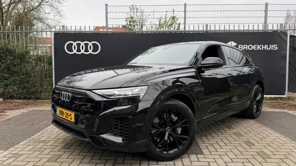 Audi Q8 — foto 1