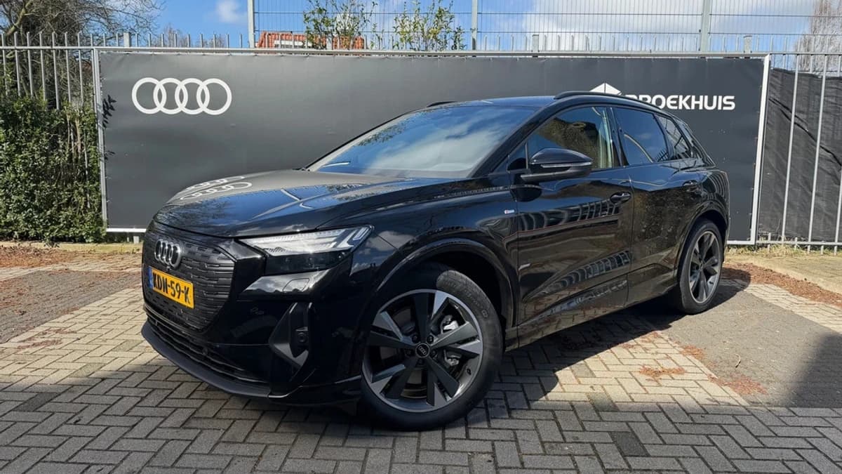 Audi Q4 e-tron — foto 1