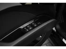 Audi Q4 e-tron thumbnail 16