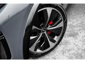 Audi Q6 e-tron thumbnail 7