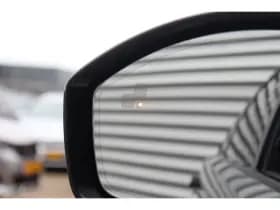 Land Rover Range Rover Velar thumbnail 14