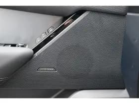 Land Rover Range Rover Velar thumbnail 26