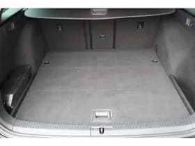 Volkswagen Golf thumbnail 17