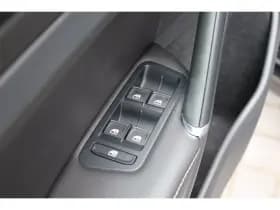 Volkswagen Golf thumbnail 22