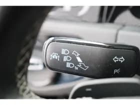 Volkswagen Golf thumbnail 24