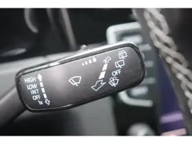 Volkswagen Golf thumbnail 28
