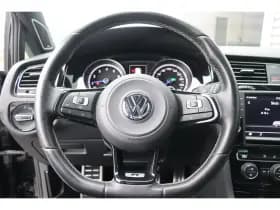 Volkswagen Golf thumbnail 29