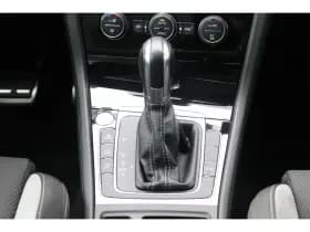 Volkswagen Golf thumbnail 38