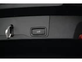 Porsche Taycan thumbnail 12