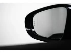 Porsche Taycan thumbnail 14
