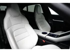 Porsche Taycan thumbnail 16