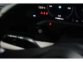 Porsche Taycan thumbnail 27