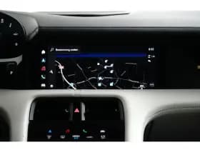 Porsche Taycan thumbnail 29