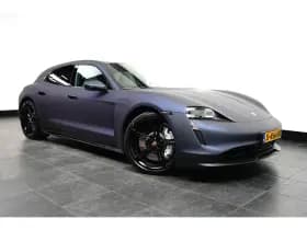 Porsche Taycan thumbnail 4
