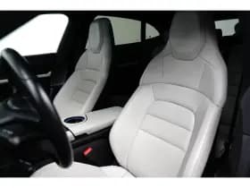 Porsche Taycan thumbnail 35