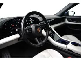 Porsche Taycan thumbnail 36