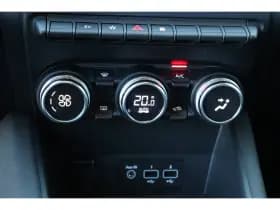 Renault Captur thumbnail 36