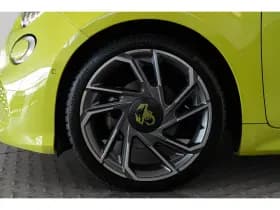 Abarth 500e thumbnail 7