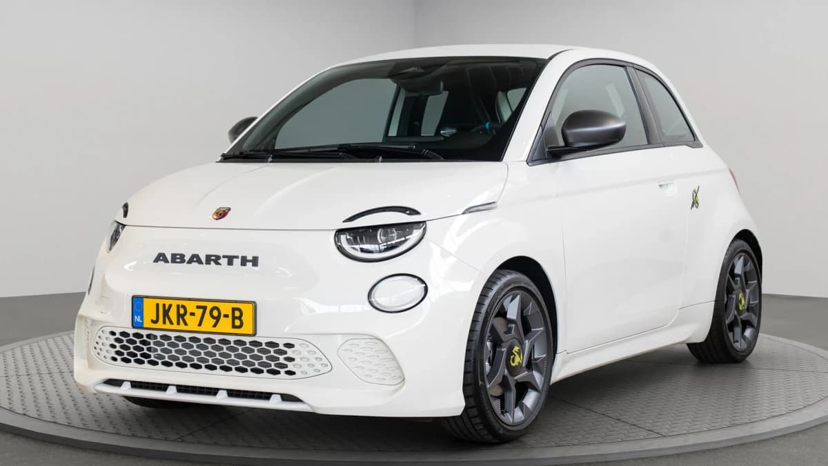 Abarth 500e — foto 1