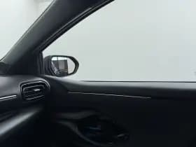 Toyota Yaris thumbnail 26