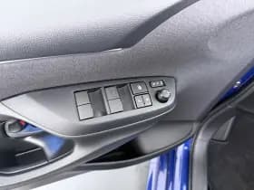 Toyota Yaris thumbnail 9
