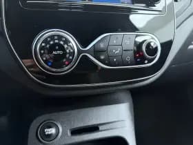 Renault Captur thumbnail 19