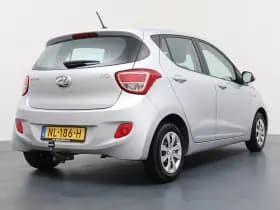 Hyundai i10 thumbnail 2
