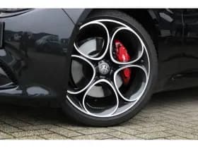 Alfa Romeo Giulia thumbnail 2