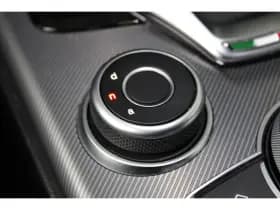Alfa Romeo Giulia thumbnail 34