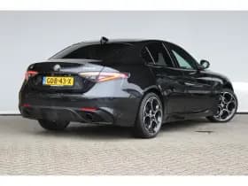Alfa Romeo Giulia thumbnail 6