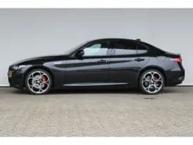 Alfa Romeo Giulia thumbnail 9